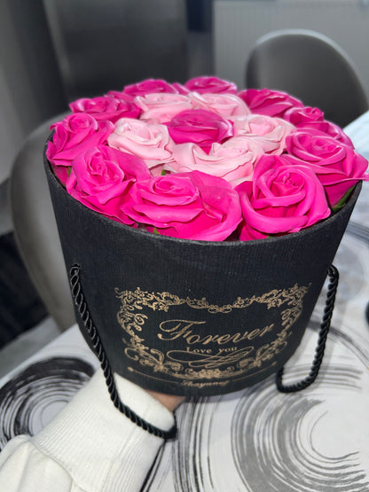 Műrózsa Kompozíció Díszdobozban Pink-Rózsaszín MeglepiMűhely